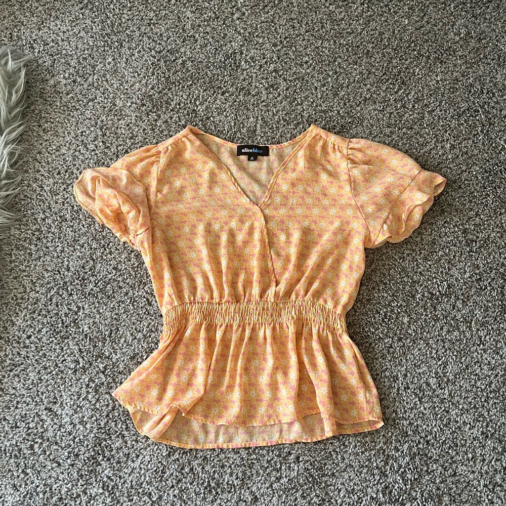 Cute blouse